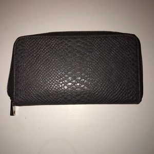 Jewel Wallet by Thirty-One